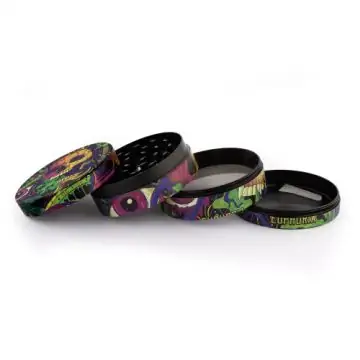 Euphoria Metal Grinder Enchanting mit detailreichem Print auf robustem Metalldeckel
